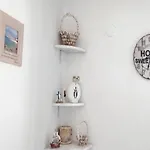 Good Vibrations Апартаменты Rozat