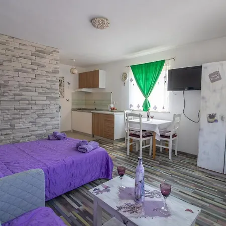 Good Vibrations Apartmán Rozat