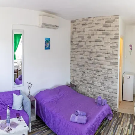 Apartment Good Vibrations Rozat
