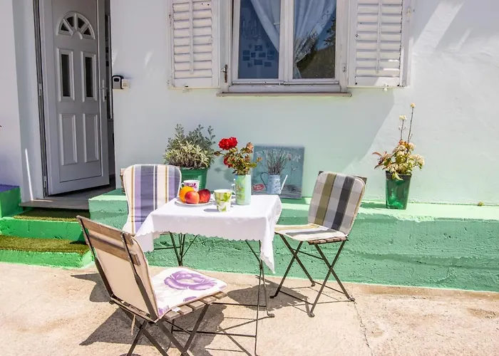 Good Vibrations 아파트