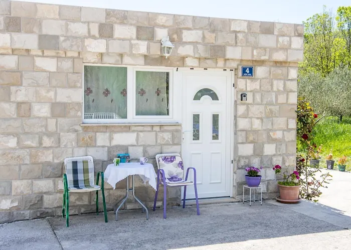 Good Vibrations 아파트 *